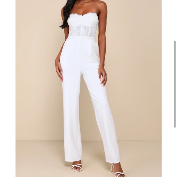 White romper perfect for bridal - Picture 1 of 5